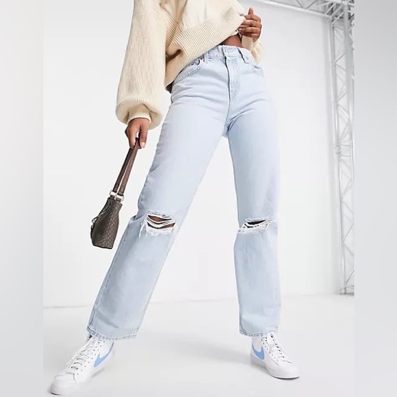 Levi’s low pro with rips light wash